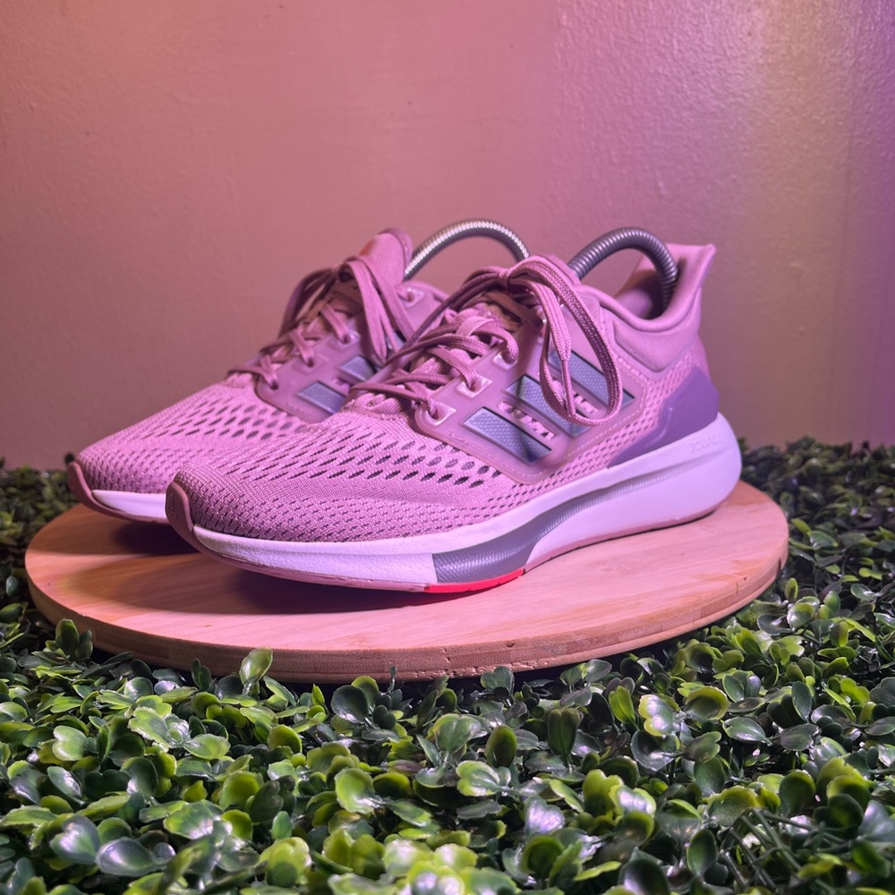 🔥 ADIDAS EQ21 RUN MAGIG MAUVE PURPLE WOMENS ATHLETIC RUNNING SHOES SIZE 7 - Picture 2 of 9